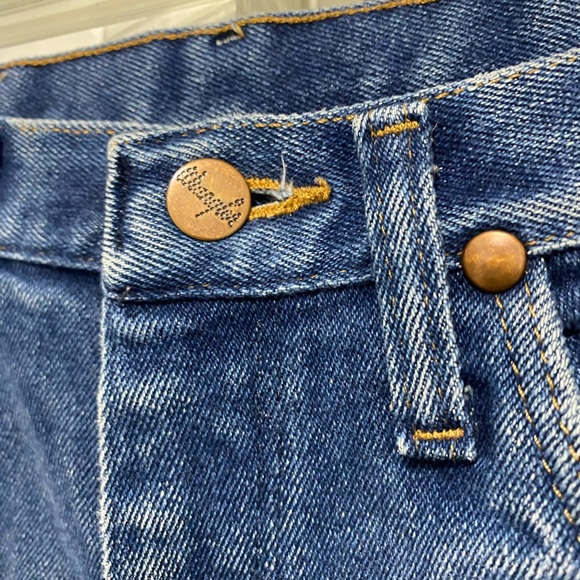 Wrangler Straight Leg Jeans Medium Wash Blue - Picture 8 of 10